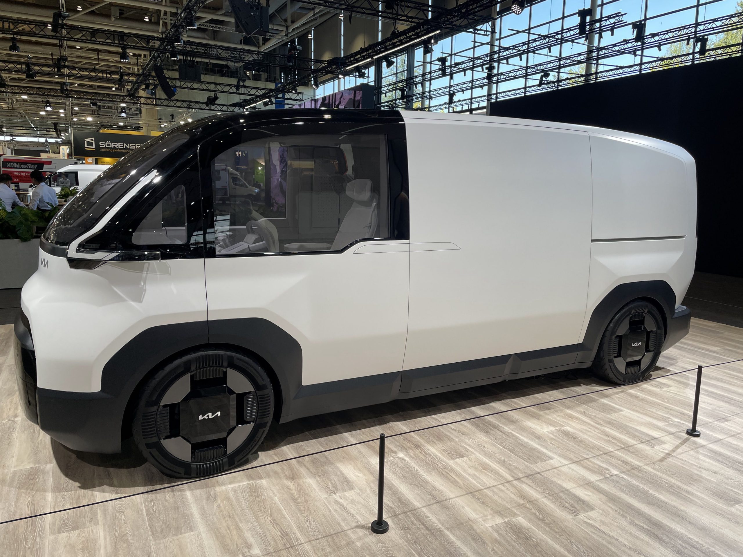 Kia PV5 Cargo L2H1 3 & 4-Türer Elite 2 Sitzer 51,5 kWh: 89 kW (122 PS) inkl. Haustürlieferung & Zulassung – Bild 6